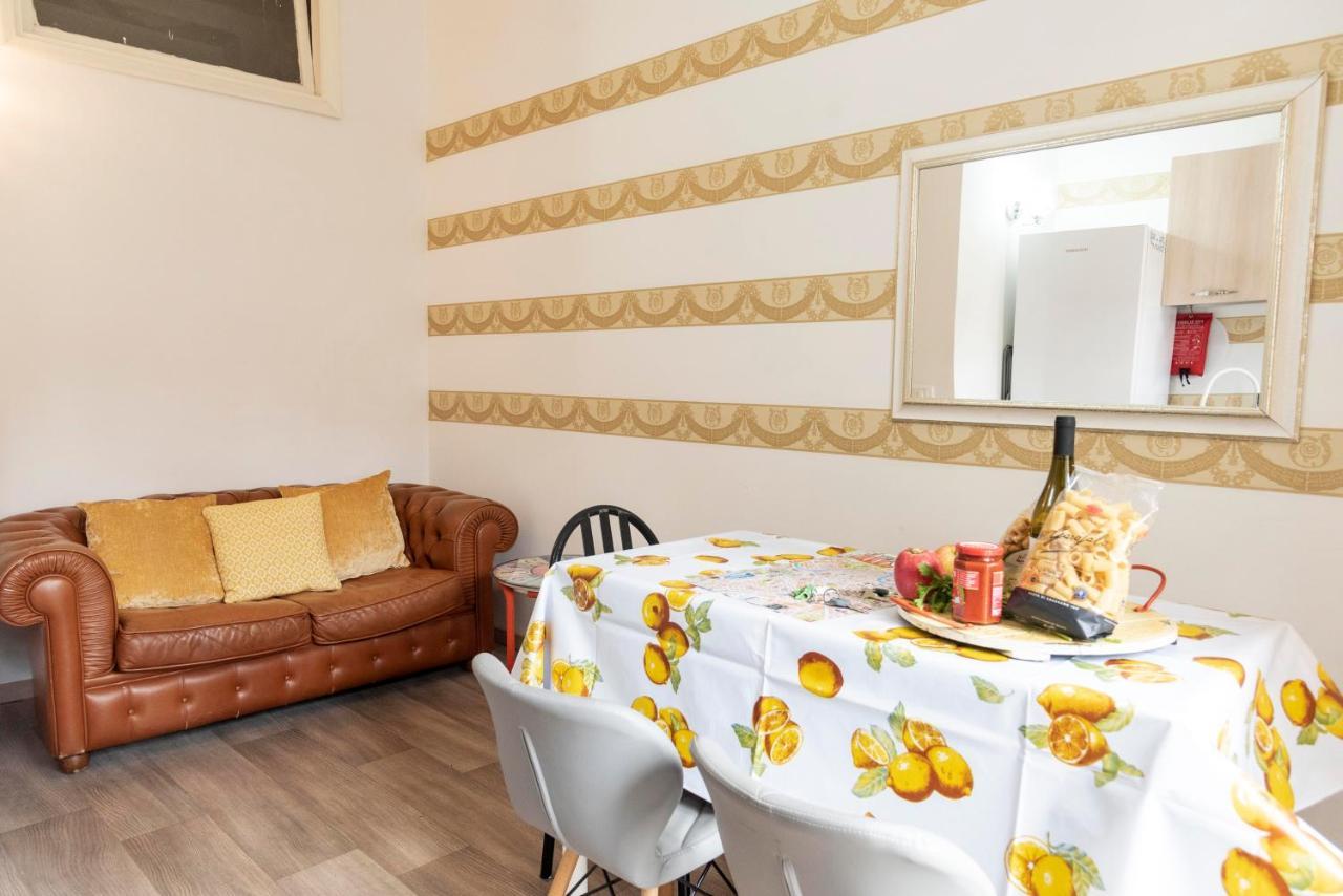 Merulana Suite S.Peter Rom Exteriör bild