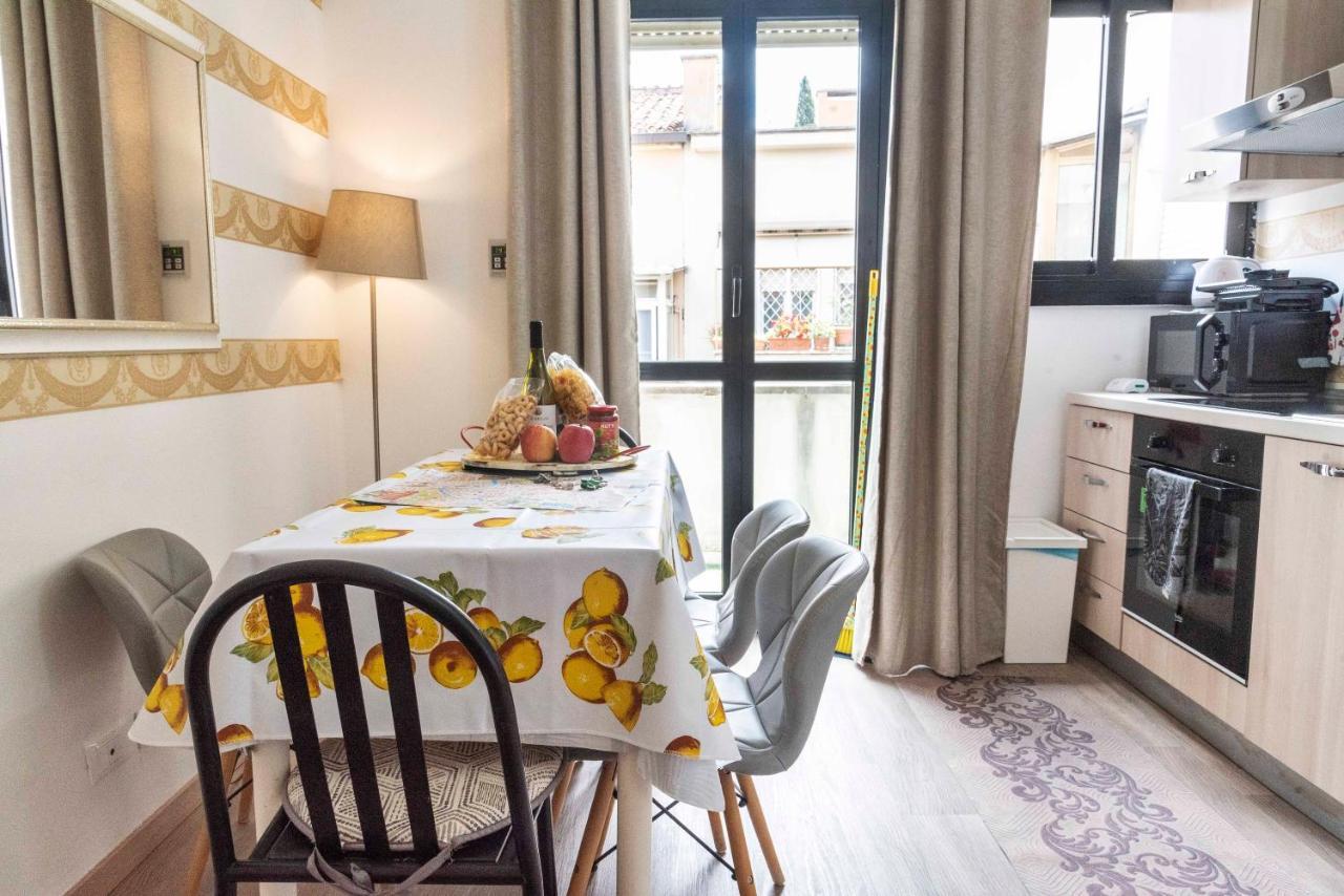 Merulana Suite S.Peter Rom Exteriör bild
